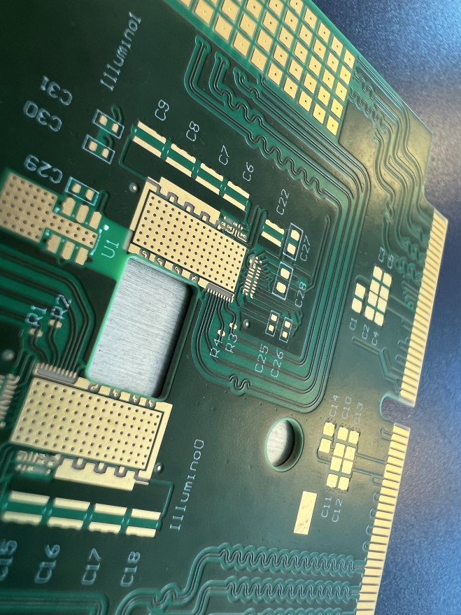 PCBs with aluminium/copper core PCBs with aluminium/copper core